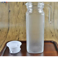 Графин стеклянный с пластиковой крышкой 1000ml